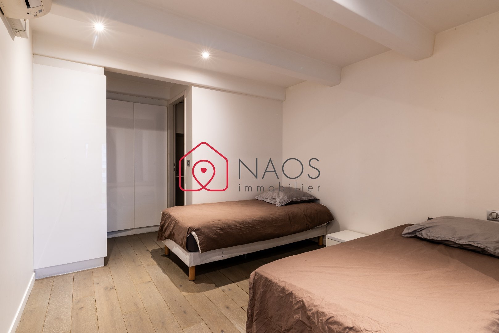 Appartement a louer paris-19e-arrondissement - 3 pièce(s) - 115 m2 - Surfyn