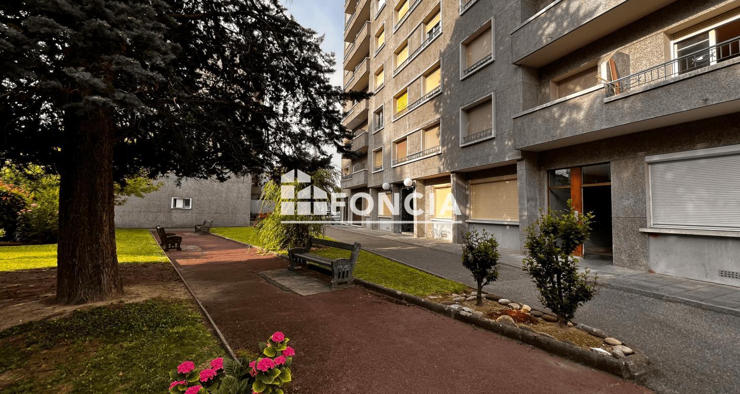 Appartement 2 pièces 40 m² Saint-Martin-d'Hères