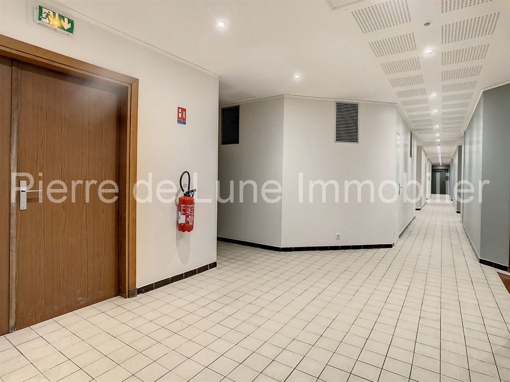 Appartement a louer paris-17e-arrondissement - 2 pièce(s) - 51 m2 - Surfyn