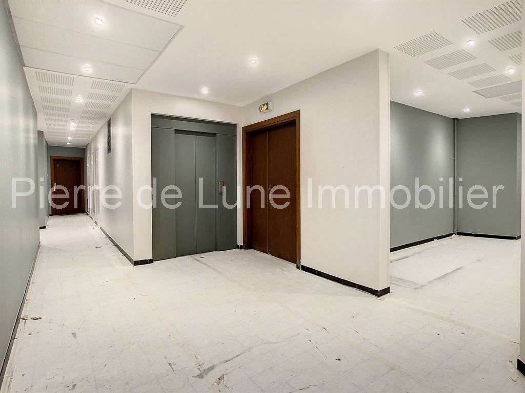 Appartement a louer paris-17e-arrondissement - 2 pièce(s) - 51 m2 - Surfyn