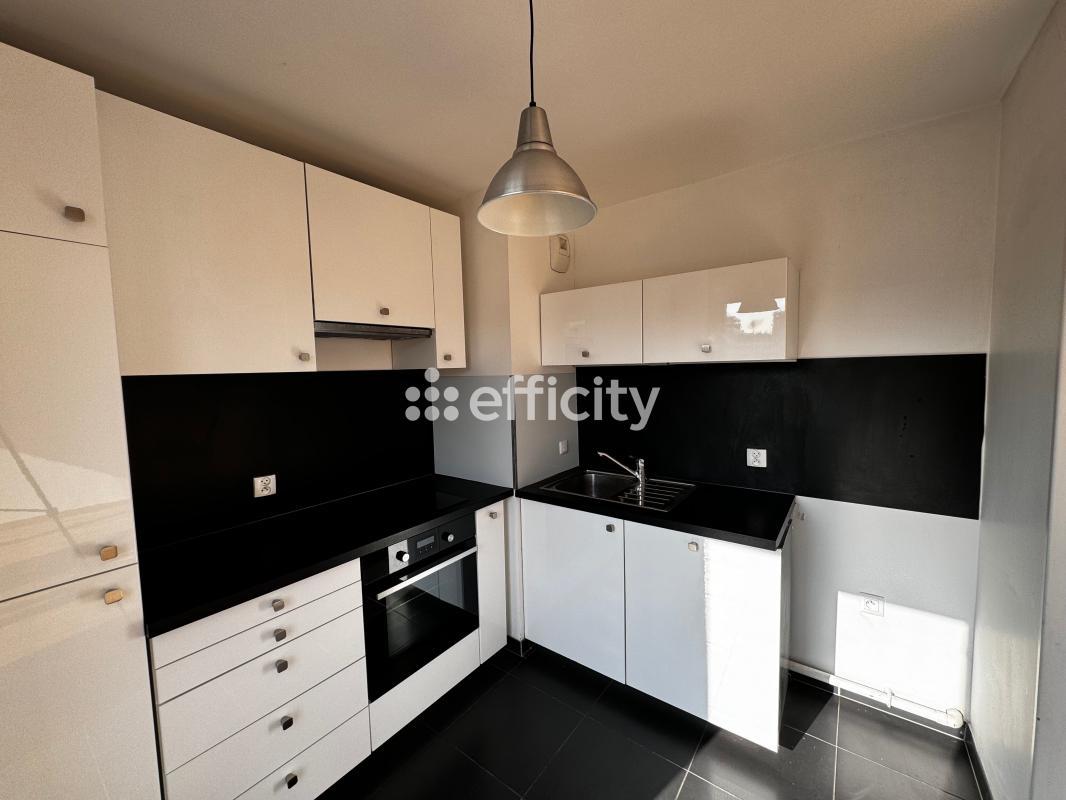 Appartement a vendre  - 3 pièce(s) - 66.1 m2 - Surfyn