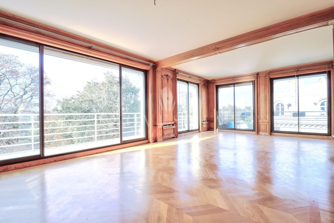 Appartement 6 pièce(s) 215 m²à vendre Paris-16e-arrondissement