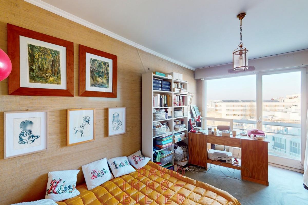 Appartement a louer paris-18e-arrondissement - 5 pièce(s) - 136 m2 - Surfyn