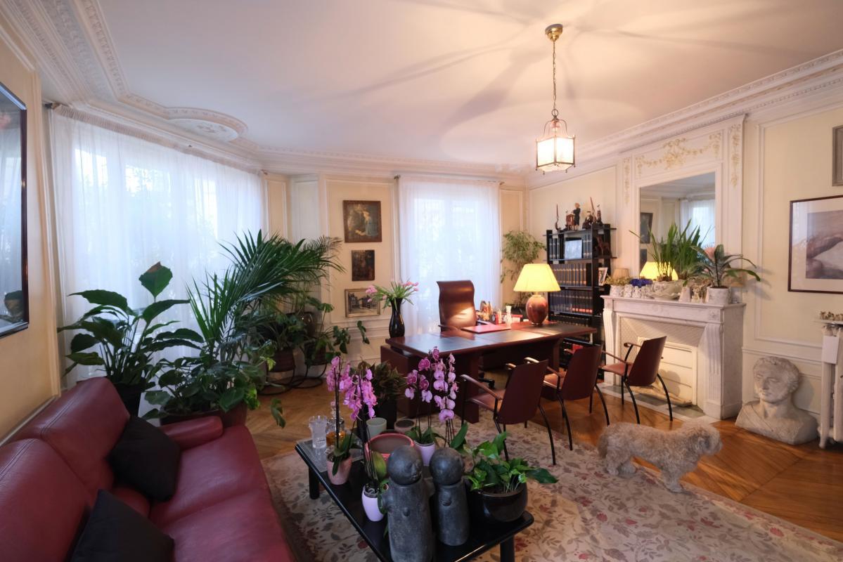 Appartement 5 pièce(s) 156 m²à vendre Paris-18e-arrondissement