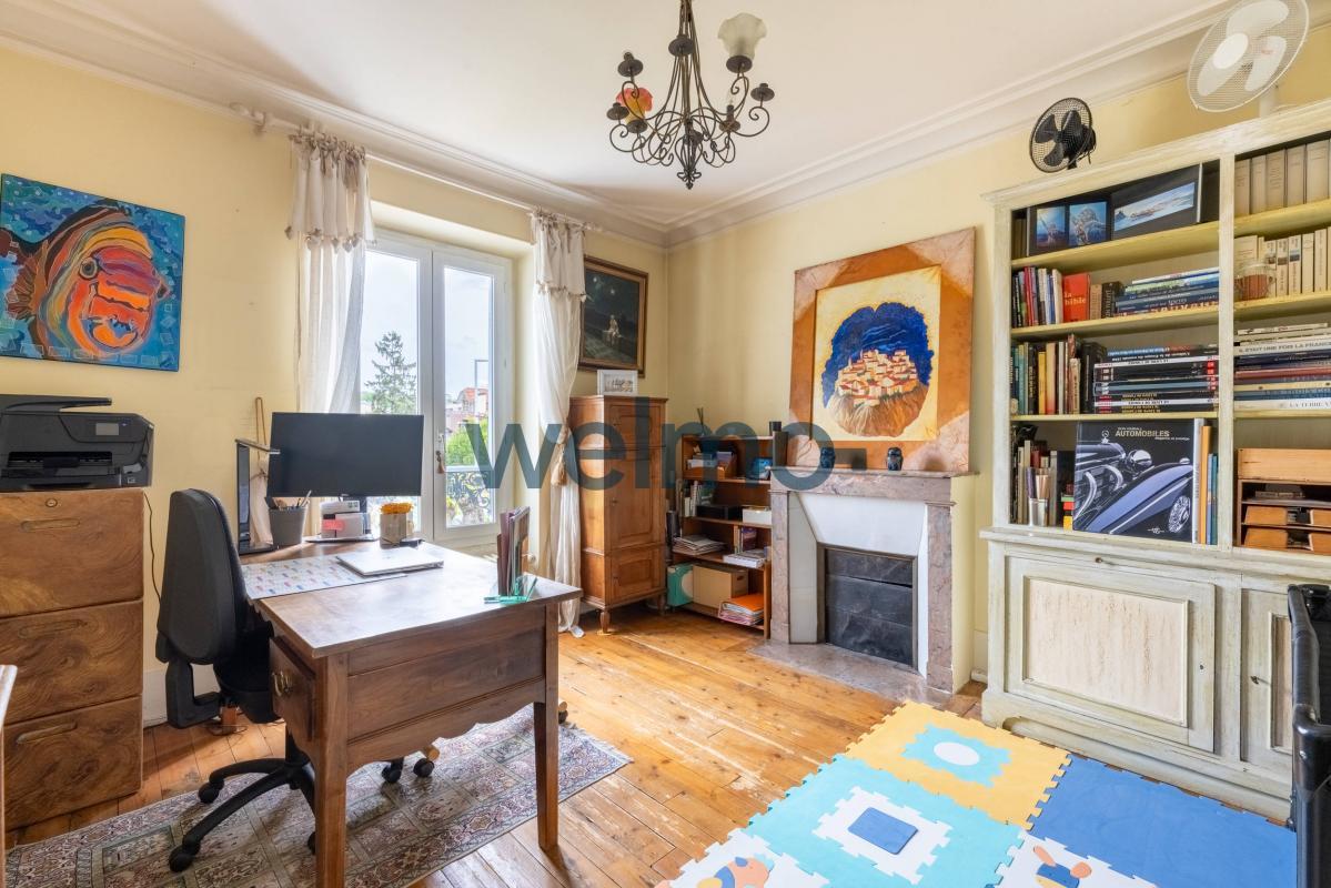 Maison a vendre  - 10 pièce(s) - 250 m2 - Surfyn