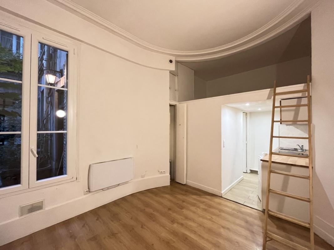 Appartement a louer paris-9e-arrondissement - 1 pièce(s) - 18 m2 - Surfyn