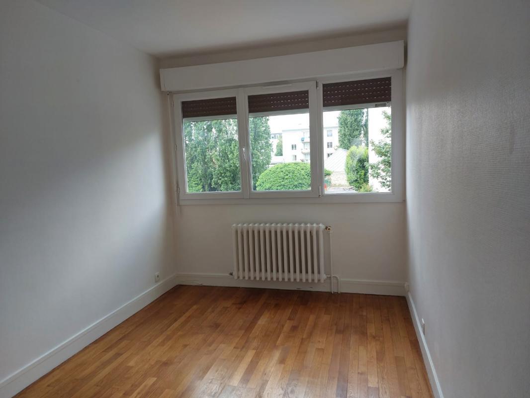 Appartement a louer rueil-malmaison - 4 pièce(s) - 69 m2 - Surfyn