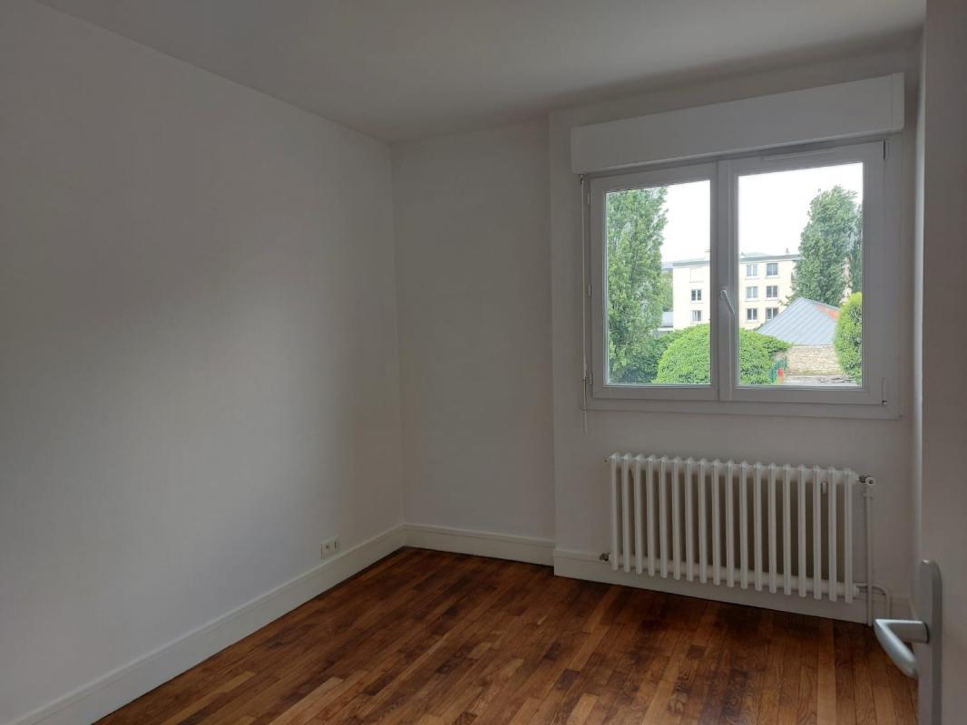 Appartement a louer rueil-malmaison - 4 pièce(s) - 69 m2 - Surfyn