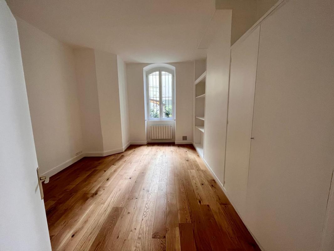 Appartement a louer paris-8e-arrondissement - 1 pièce(s) - 33 m2 - Surfyn