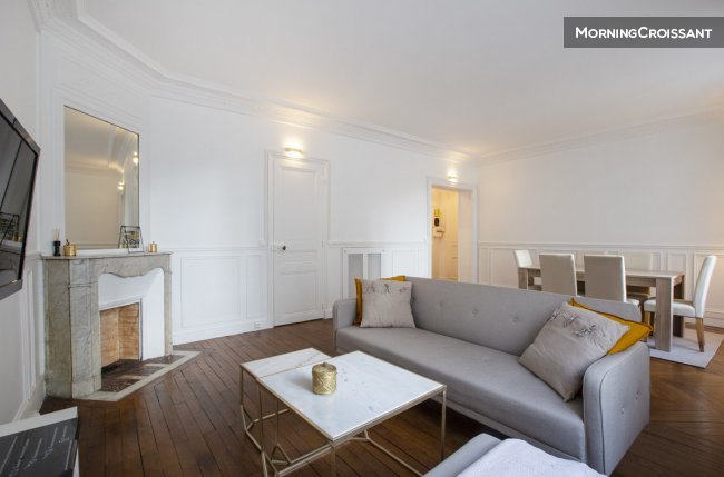 Appartement 1 pièce(s) 52 m²à louer Paris-16e-arrondissement