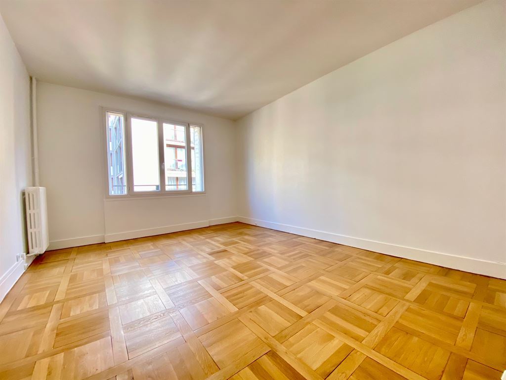Appartement a louer paris-16e-arrondissement - 4 pièce(s) - 105 m2 - Surfyn