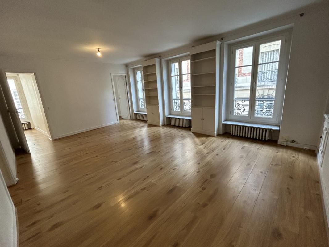 Appartement a louer paris-7e-arrondissement - 3 pièce(s) - 58 m2 - Surfyn