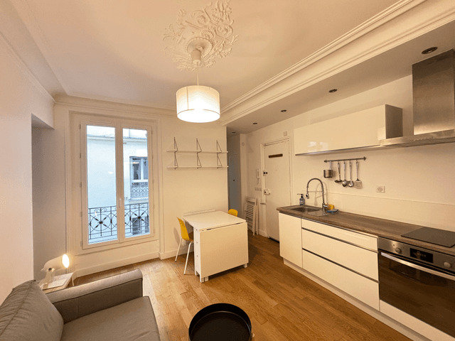 Appartement a louer paris-18e-arrondissement - 2 pièce(s) - 31 m2 - Surfyn