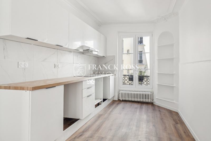 Appartement a louer paris-18e-arrondissement - 3 pièce(s) - 79 m2 - Surfyn