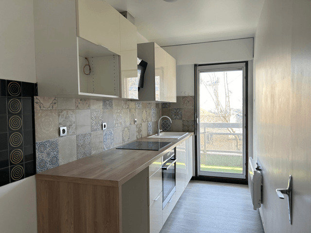 Appartement a louer paris-11e-arrondissement - 5 pièce(s) - 94 m2 - Surfyn