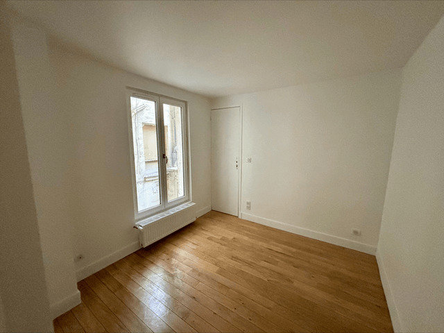 Appartement a louer paris-6e-arrondissement - 4 pièce(s) - 77 m2 - Surfyn