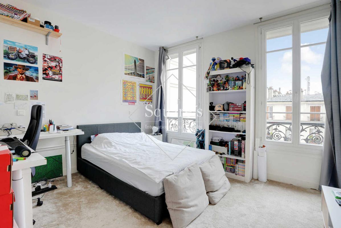 Appartement a louer paris-18e-arrondissement - 5 pièce(s) - 128 m2 - Surfyn