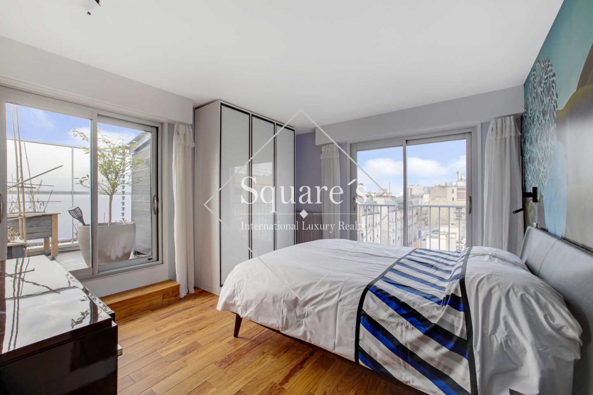 Appartement a louer paris-18e-arrondissement - 5 pièce(s) - 135 m2 - Surfyn