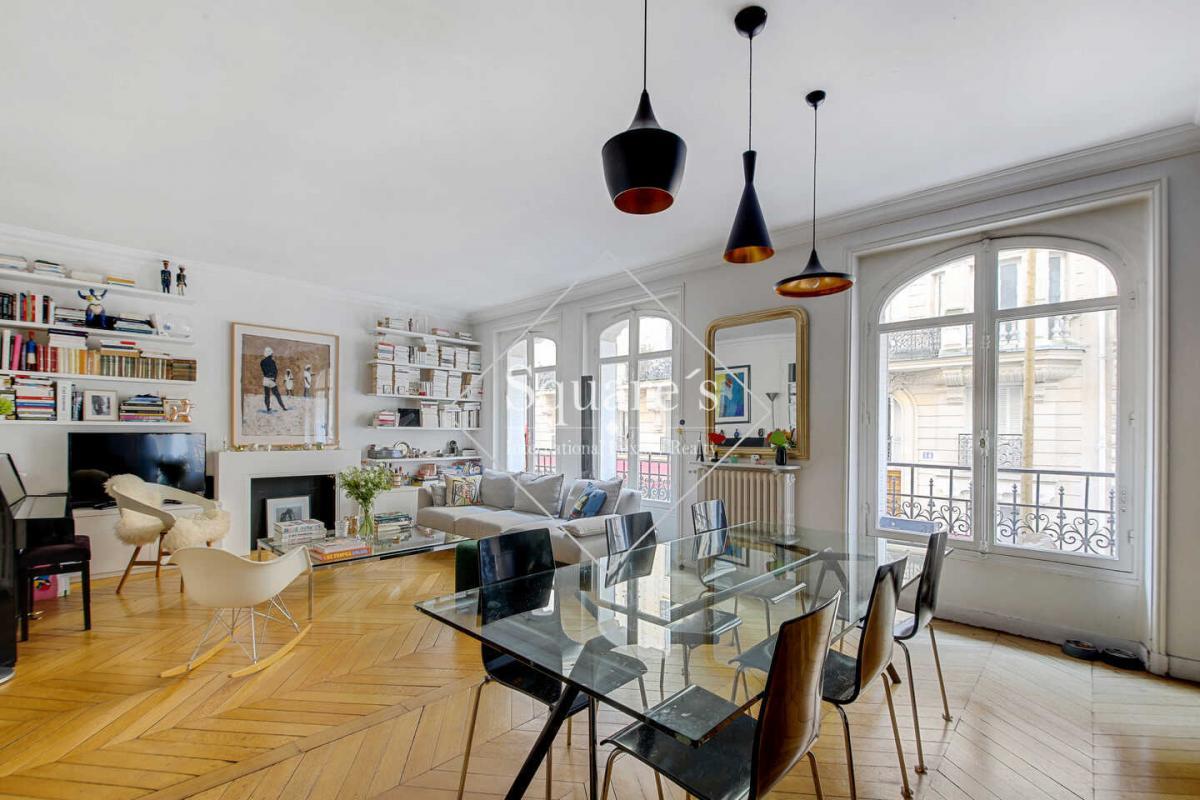 Appartement 5 pièce(s) 107 m²à vendre Paris-18e-arrondissement