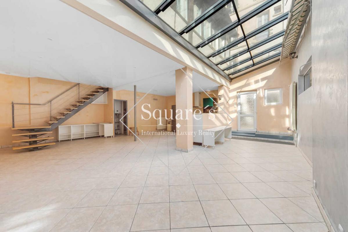 Appartement a louer paris-20e-arrondissement - 7 pièce(s) - 145 m2 - Surfyn