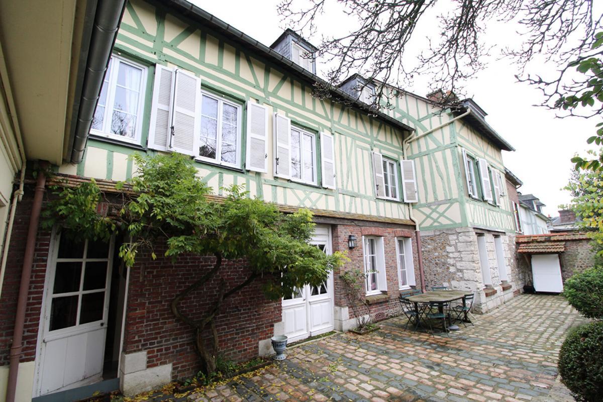 Maison 10 pièces 220 m² Mont-Saint-Aignan
