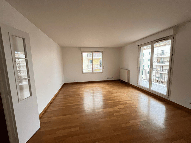 Appartement 4 pièce(s) 81 m²à louer Rueil-malmaison