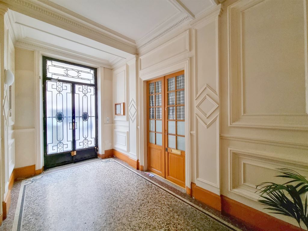 Appartement a louer paris-15e-arrondissement - 3 pièce(s) - 82 m2 - Surfyn