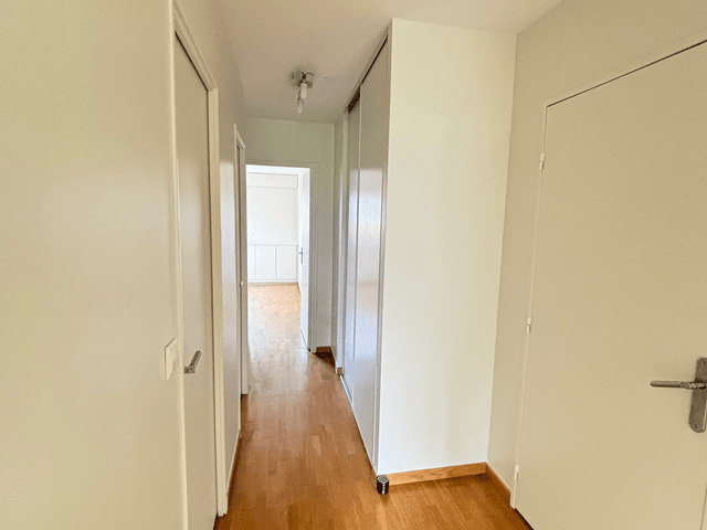 Appartement a louer  - 5 pièce(s) - 101.5 m2 - Surfyn
