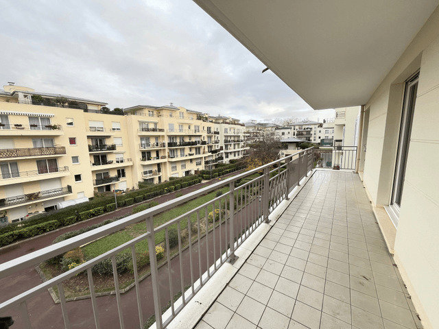 Appartement a louer rueil-malmaison - 4 pièce(s) - 81 m2 - Surfyn