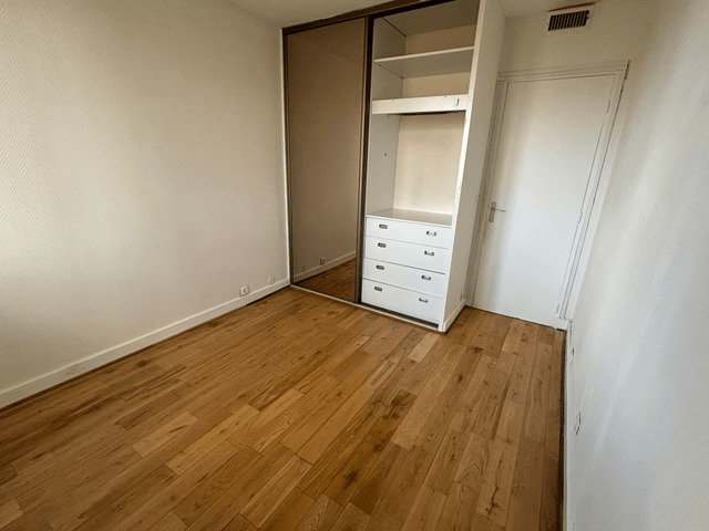 Appartement a louer  - 5 pièce(s) - 97 m2 - Surfyn