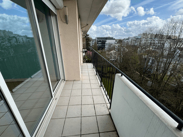Appartement a louer  - 5 pièce(s) - 97 m2 - Surfyn