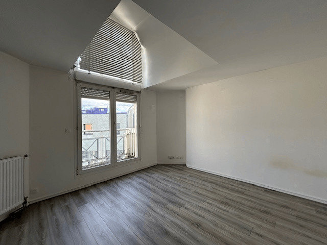 Appartement 1 pièce(s) 30 m²à louer Pontoise
