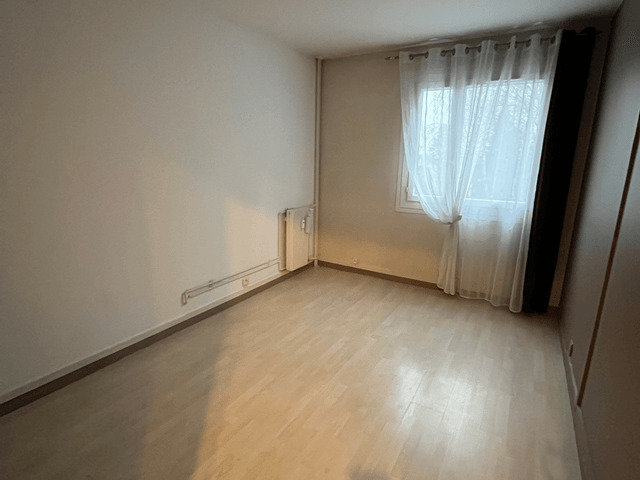 Appartement a louer  - 4 pièce(s) - 93.3 m2 - Surfyn