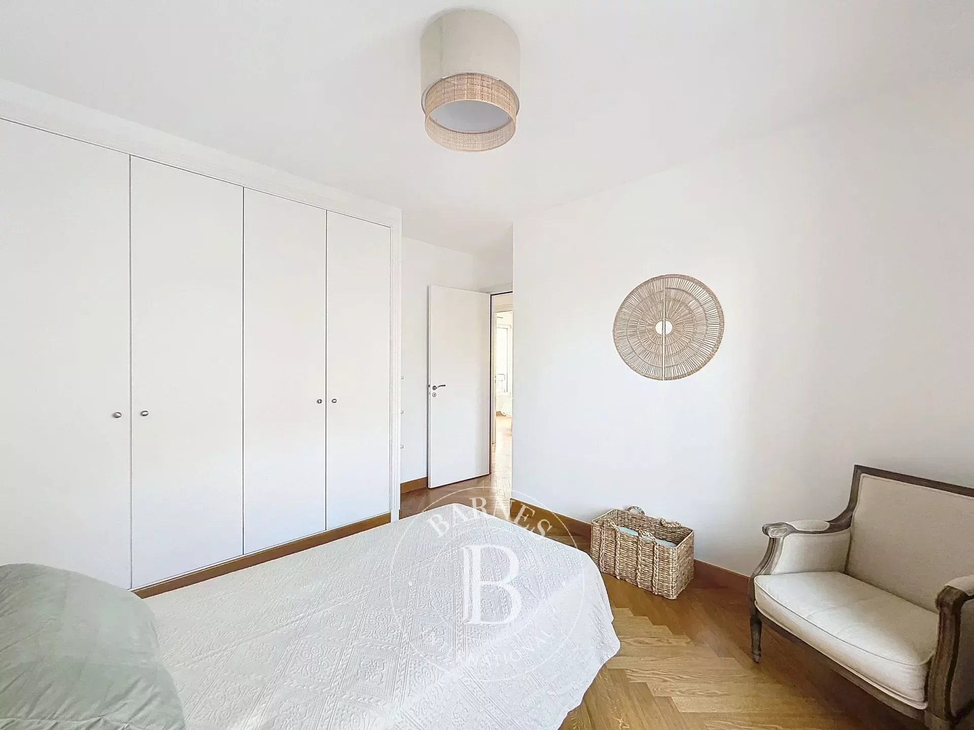 Appartement a louer  - 5 pièce(s) - 124.96 m2 - Surfyn