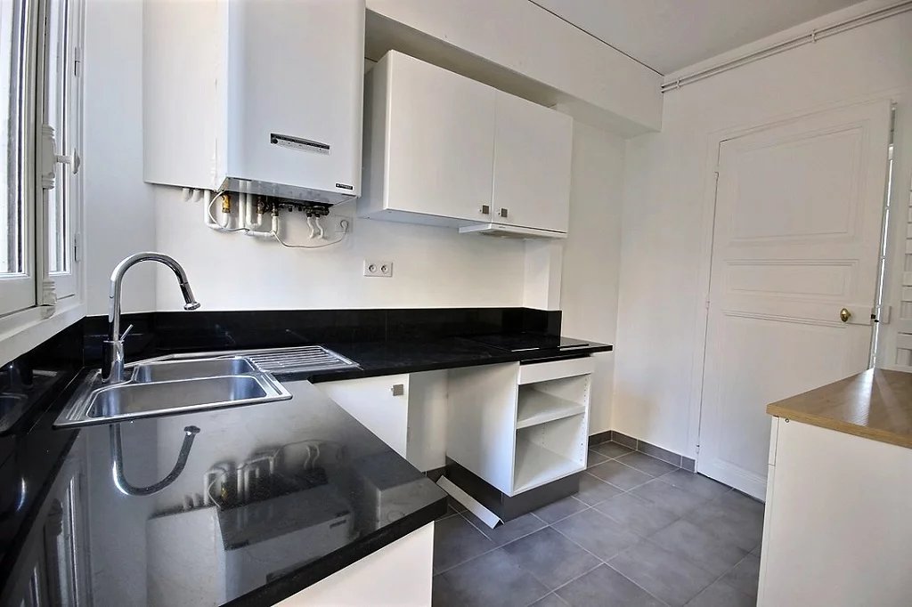 Appartement a louer  - 4 pièce(s) - 89.9 m2 - Surfyn