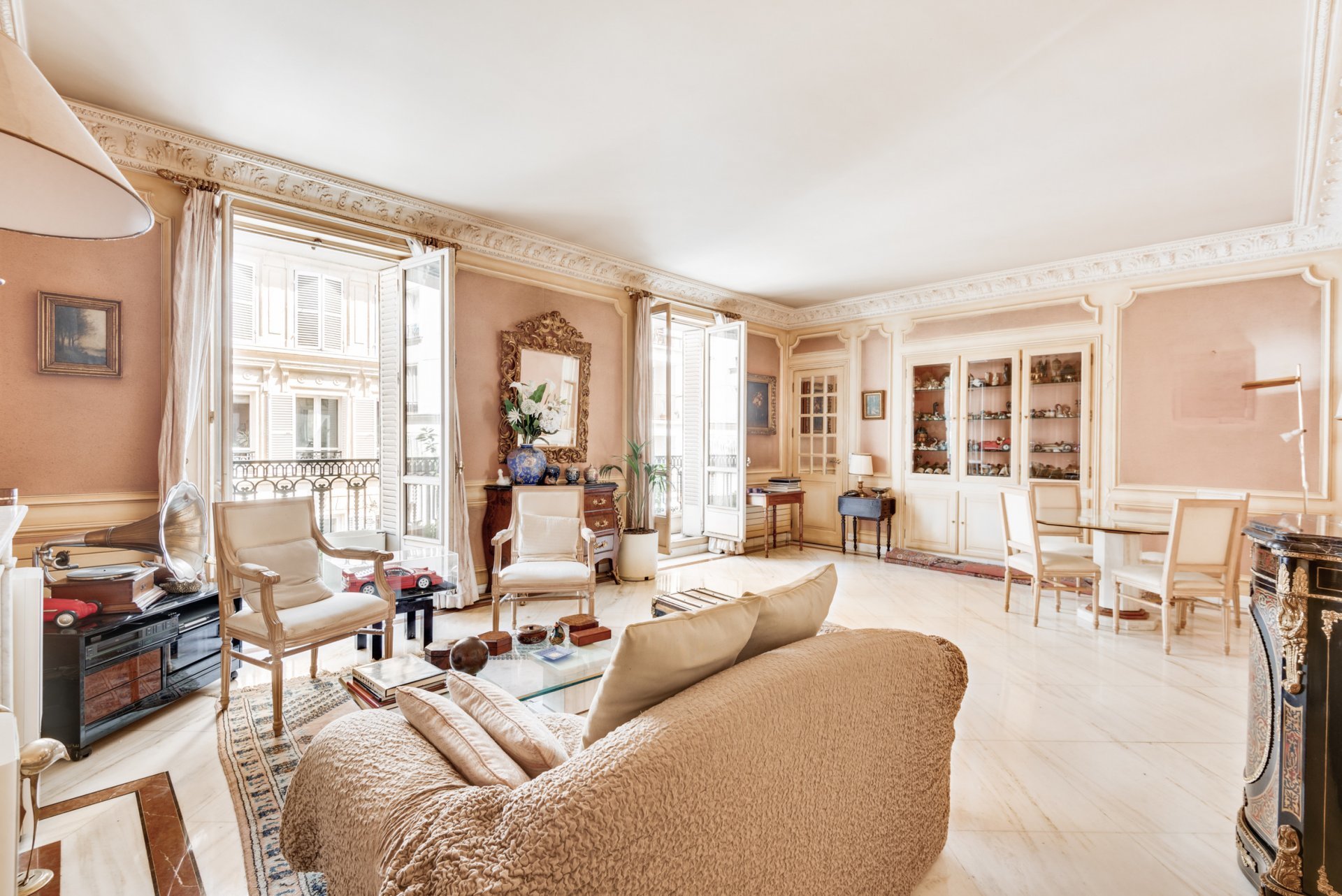 Appartement a vendre paris-16e-arrondissement - 5 pièce(s) - 111.04 m2 - Surfyn