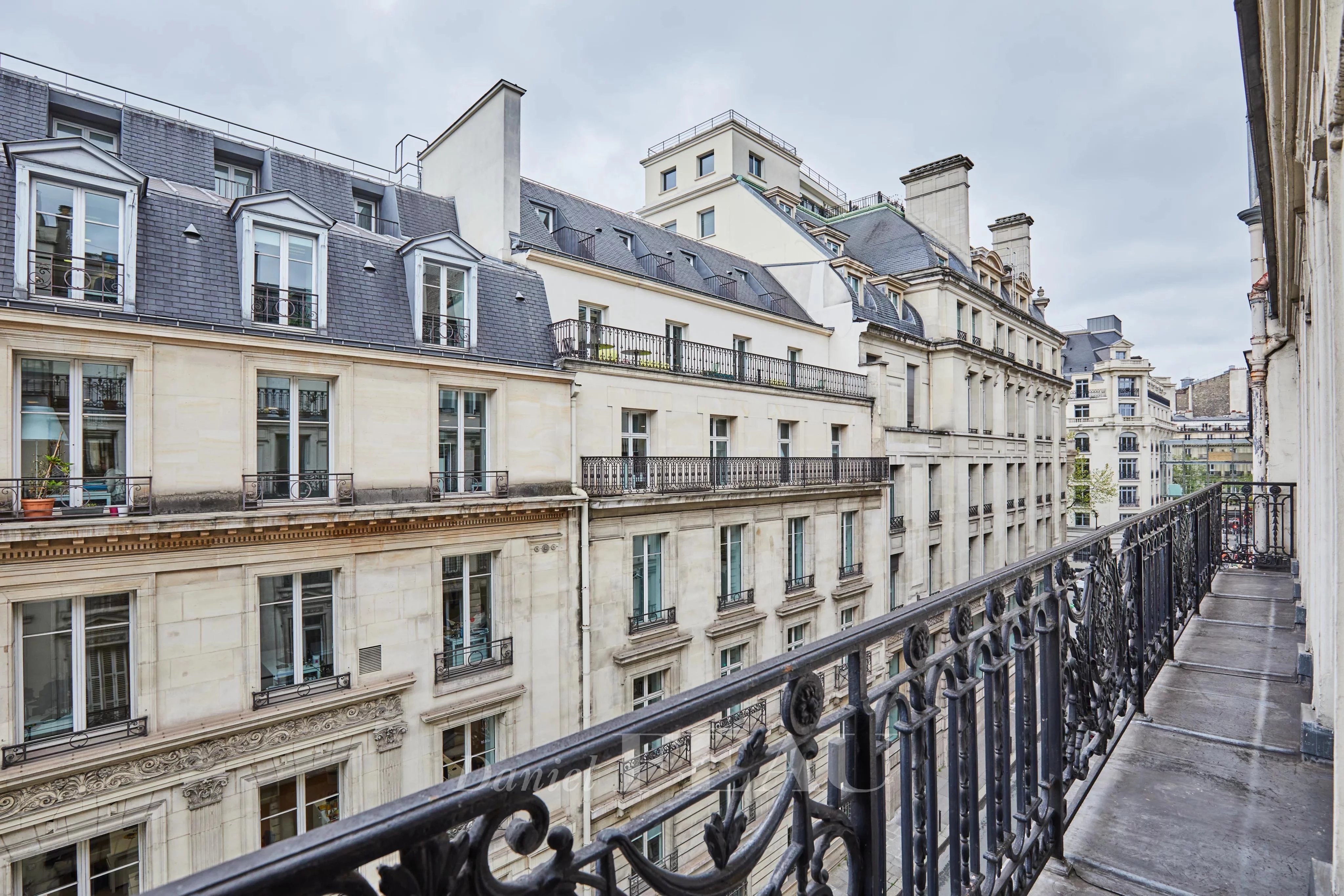 Appartement a louer paris-9e-arrondissement - 4 pièce(s) - 105.73 m2 - Surfyn