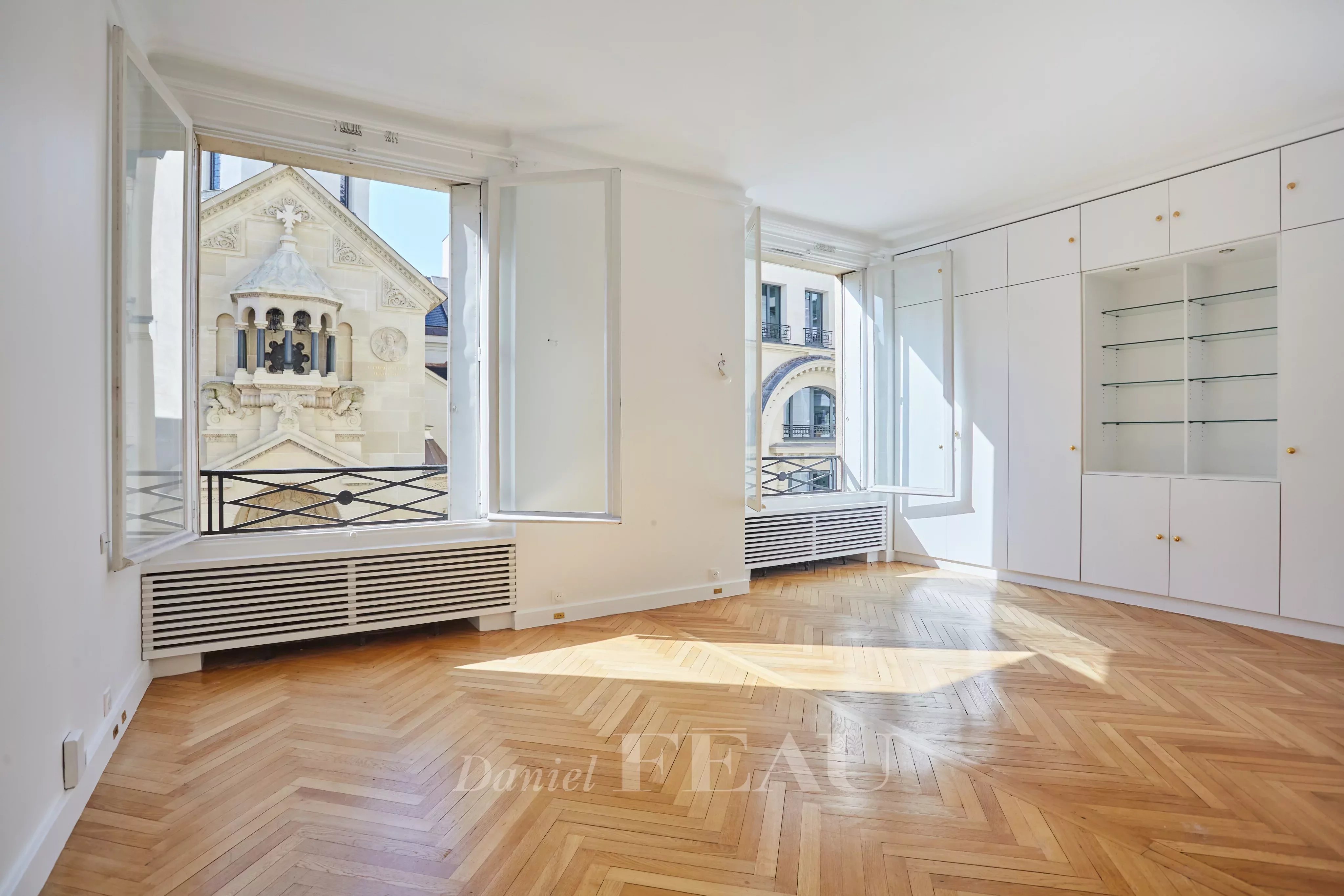 Appartement a louer paris-8e-arrondissement - 6 pièce(s) - 215 m2 - Surfyn