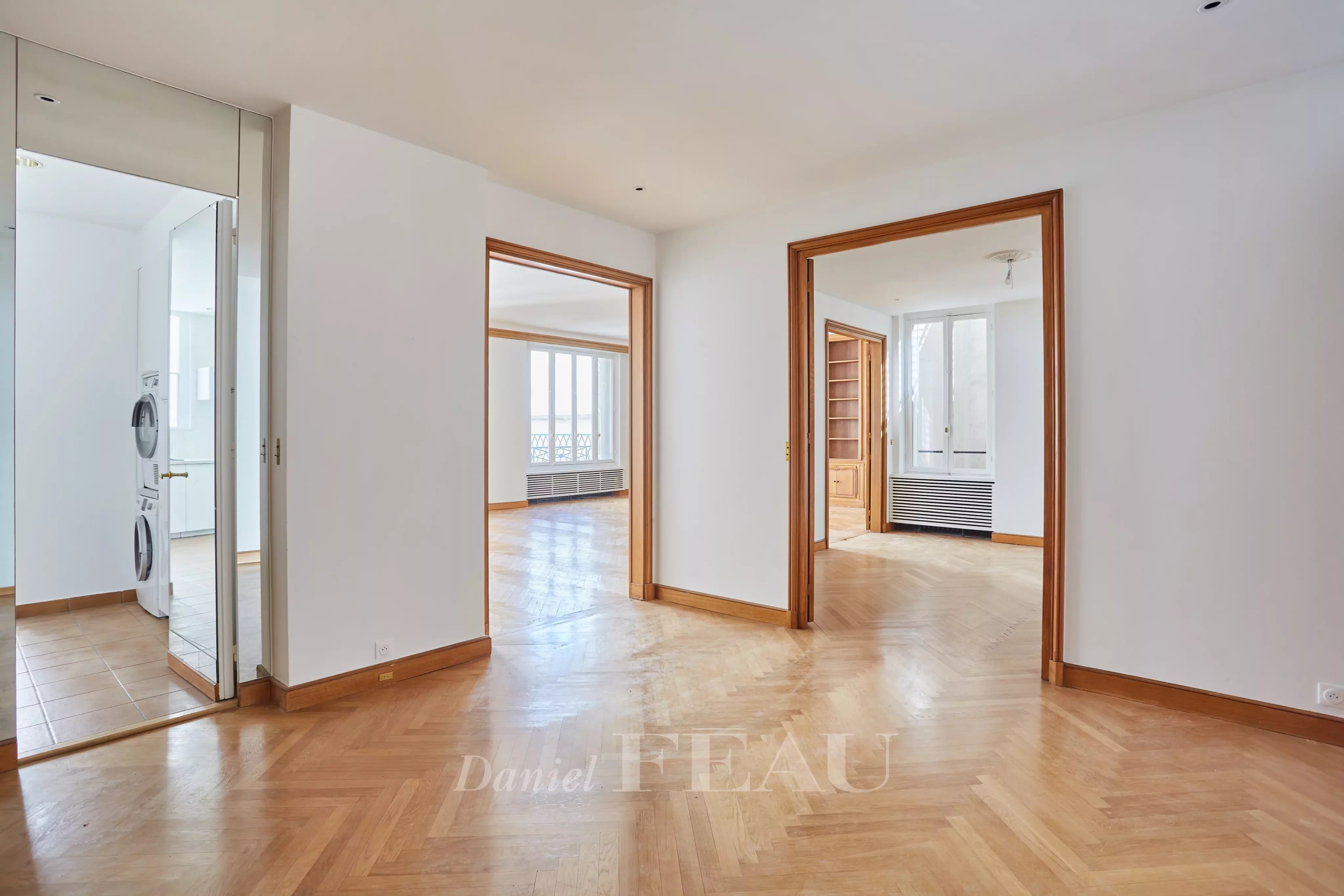 Appartement a louer paris-8e-arrondissement - 6 pièce(s) - 215 m2 - Surfyn