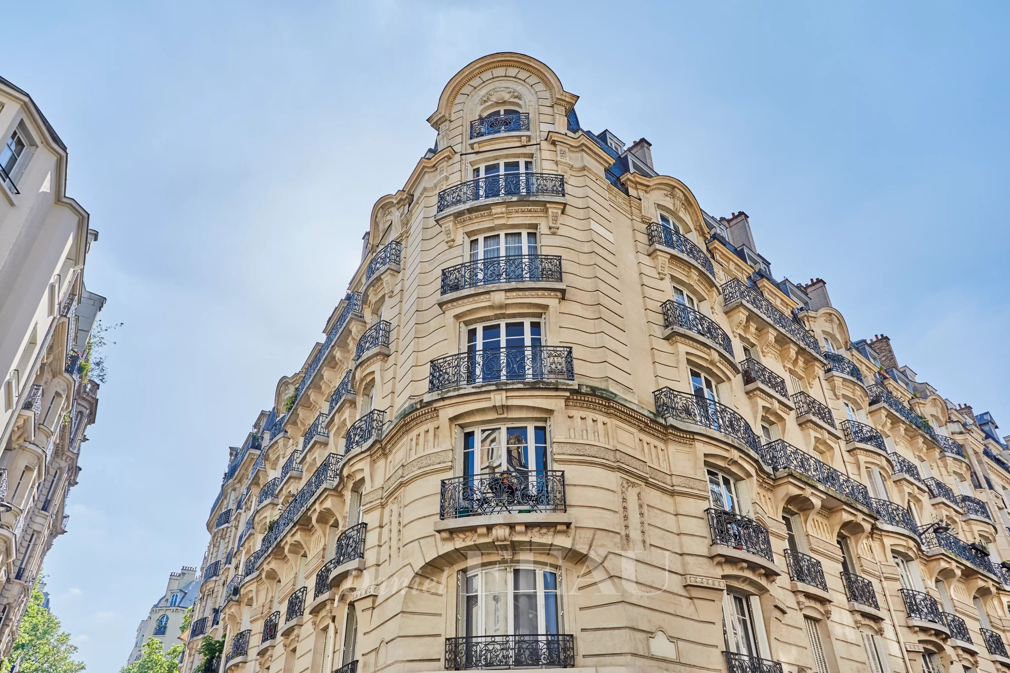 Appartement a louer paris-7e-arrondissement - 4 pièce(s) - 106 m2 - Surfyn