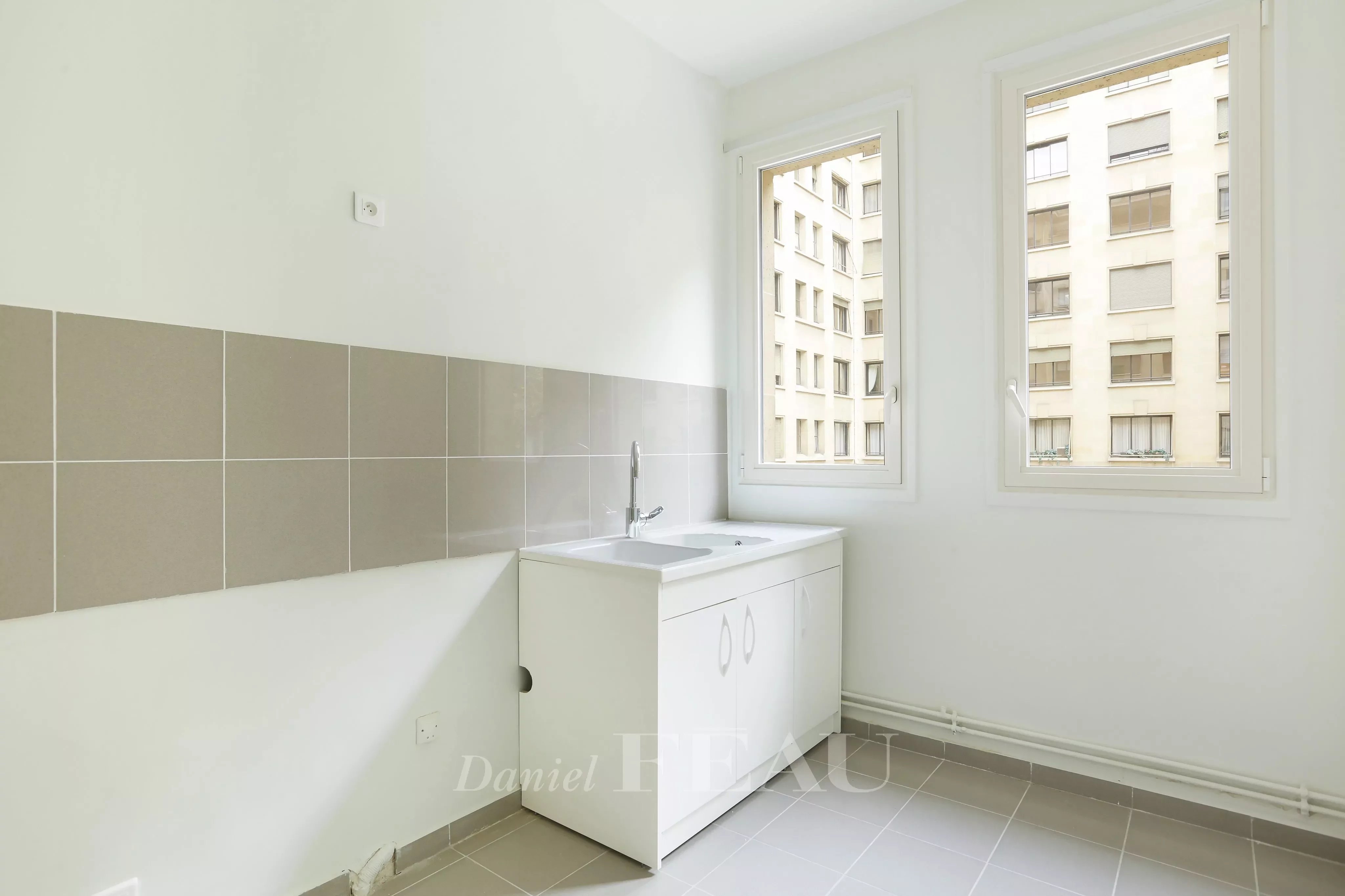 Appartement a louer paris-16e-arrondissement - 4 pièce(s) - 149 m2 - Surfyn