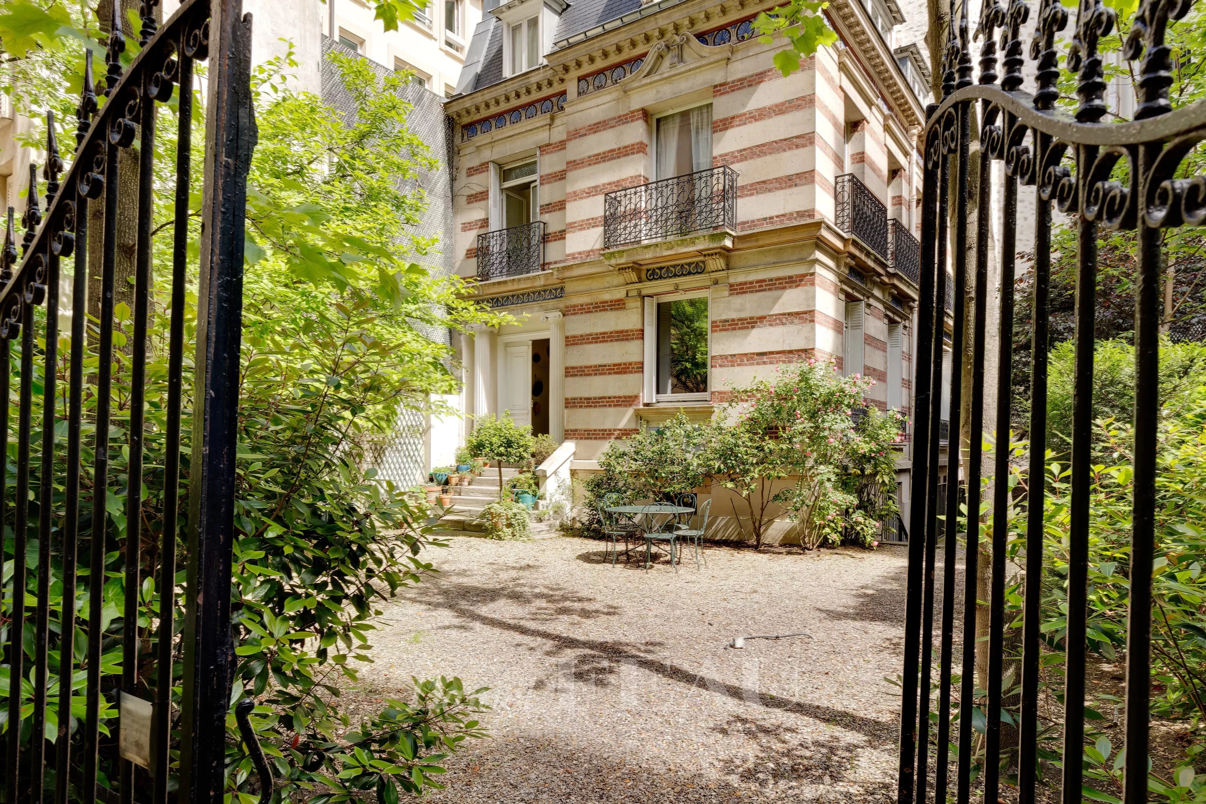 Maison 10 pièces 286 m² Neuilly-sur-Seine