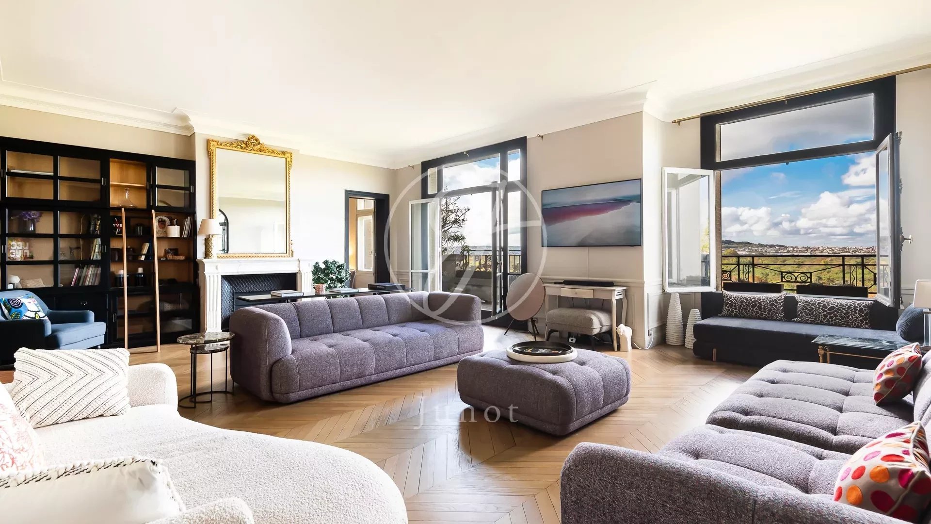 Appartement 6 pièces 206 m²