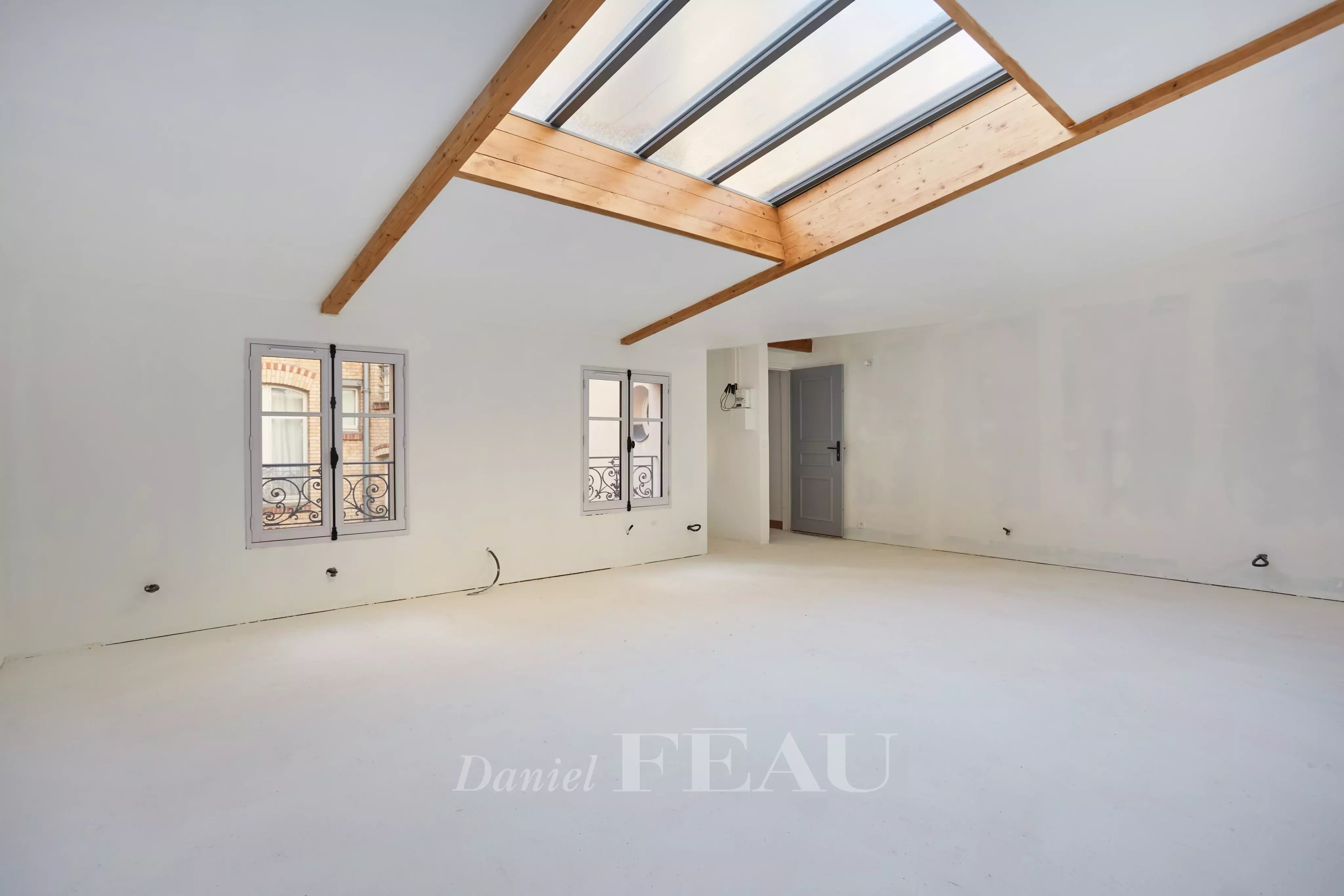 Maison a louer paris-17e-arrondissement - 6 pièce(s) - 190 m2 - Surfyn