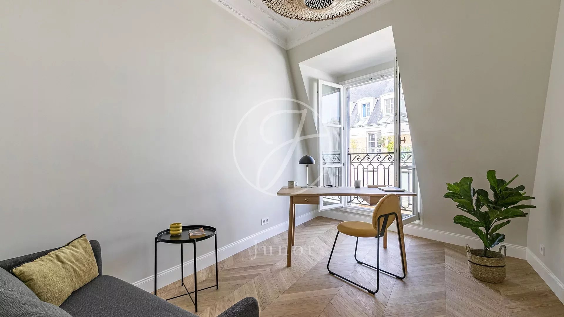 Appartement a louer paris-7e-arrondissement - 5 pièce(s) - 117.72 m2 - Surfyn