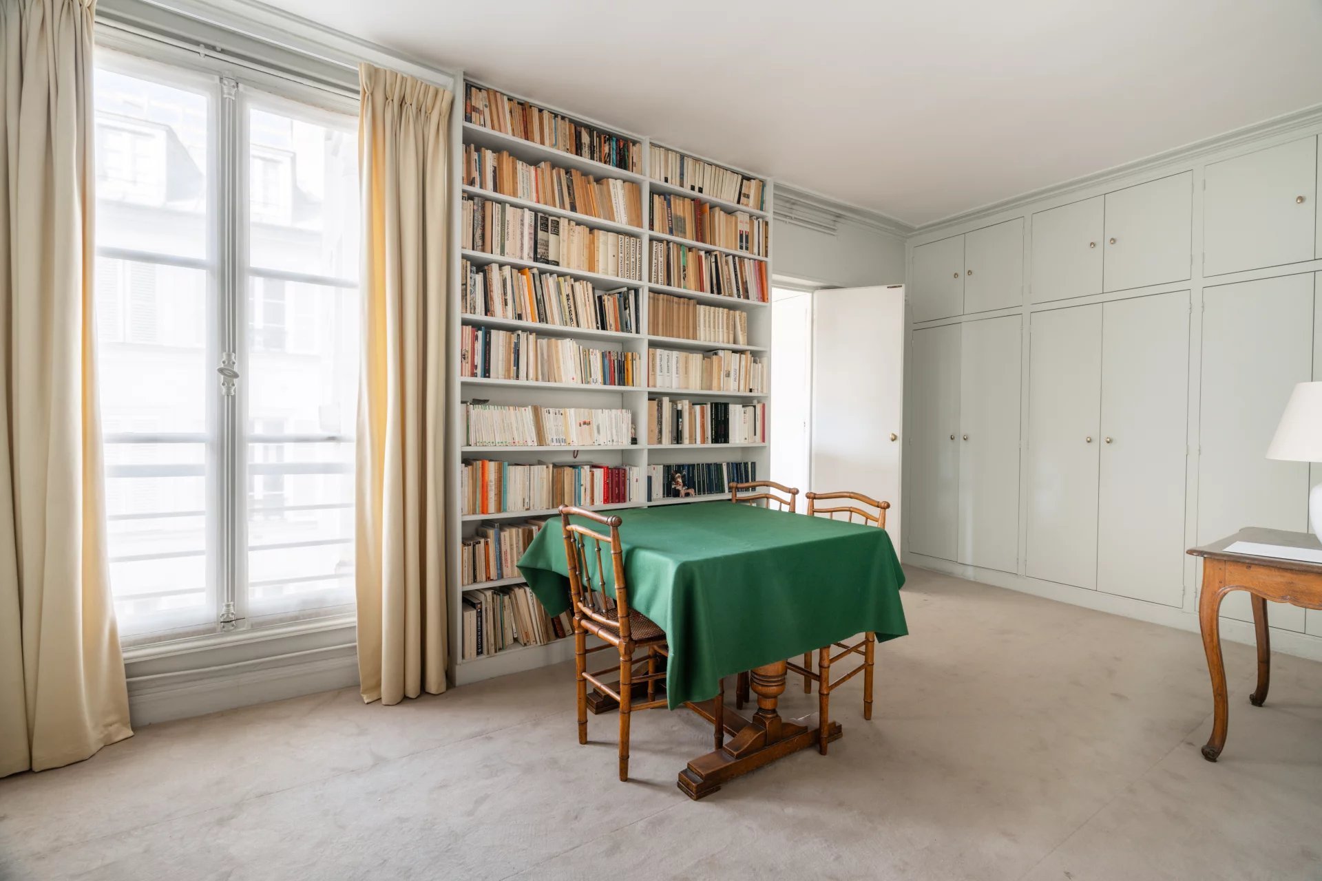 Appartement a louer paris-1er-arrondissement - 2 pièce(s) - 81.31 m2 - Surfyn