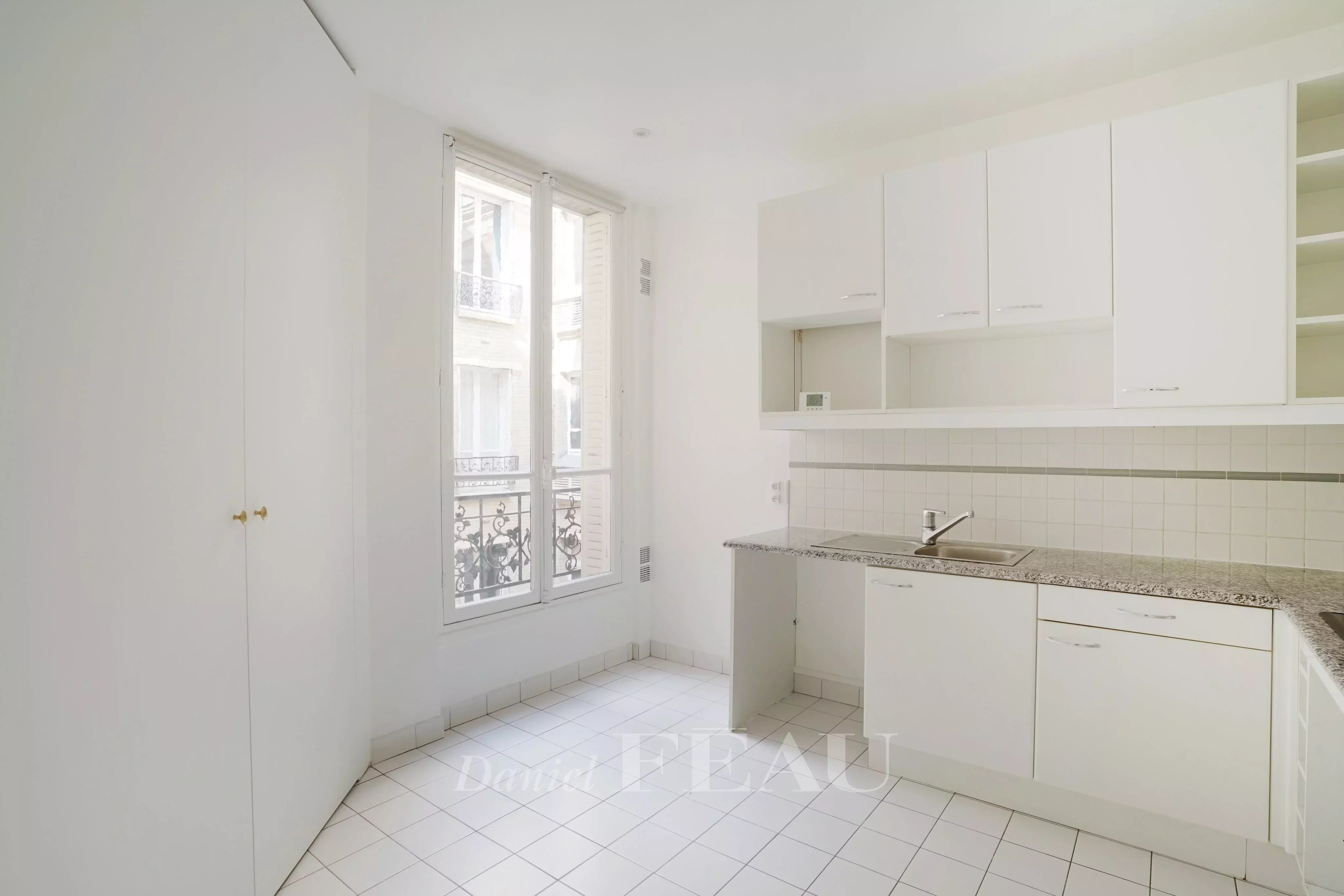 Appartement a louer paris-7e-arrondissement - 3 pièce(s) - 109.58 m2 - Surfyn