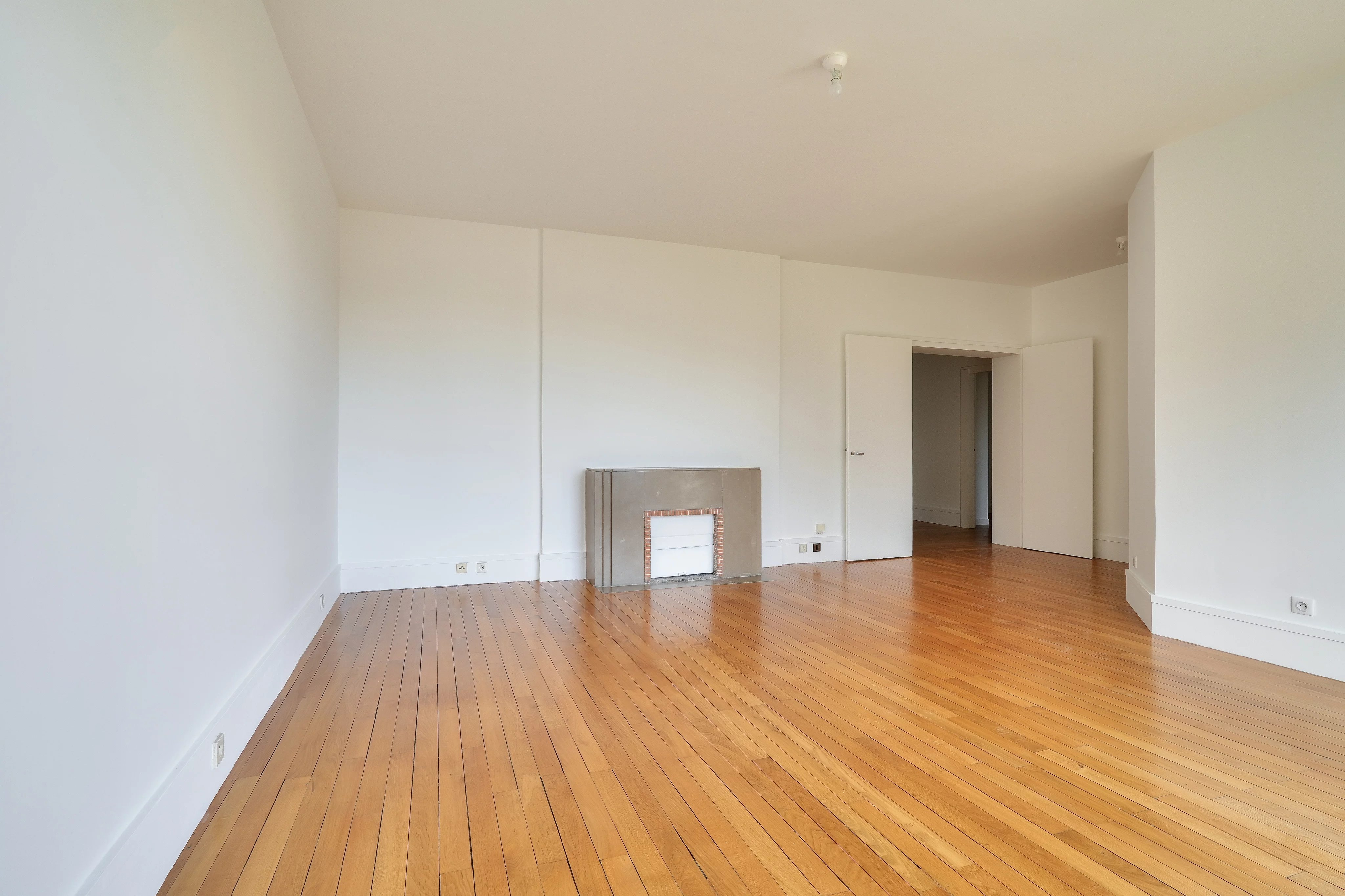 Appartement a louer  - 4 pièce(s) - 127 m2 - Surfyn