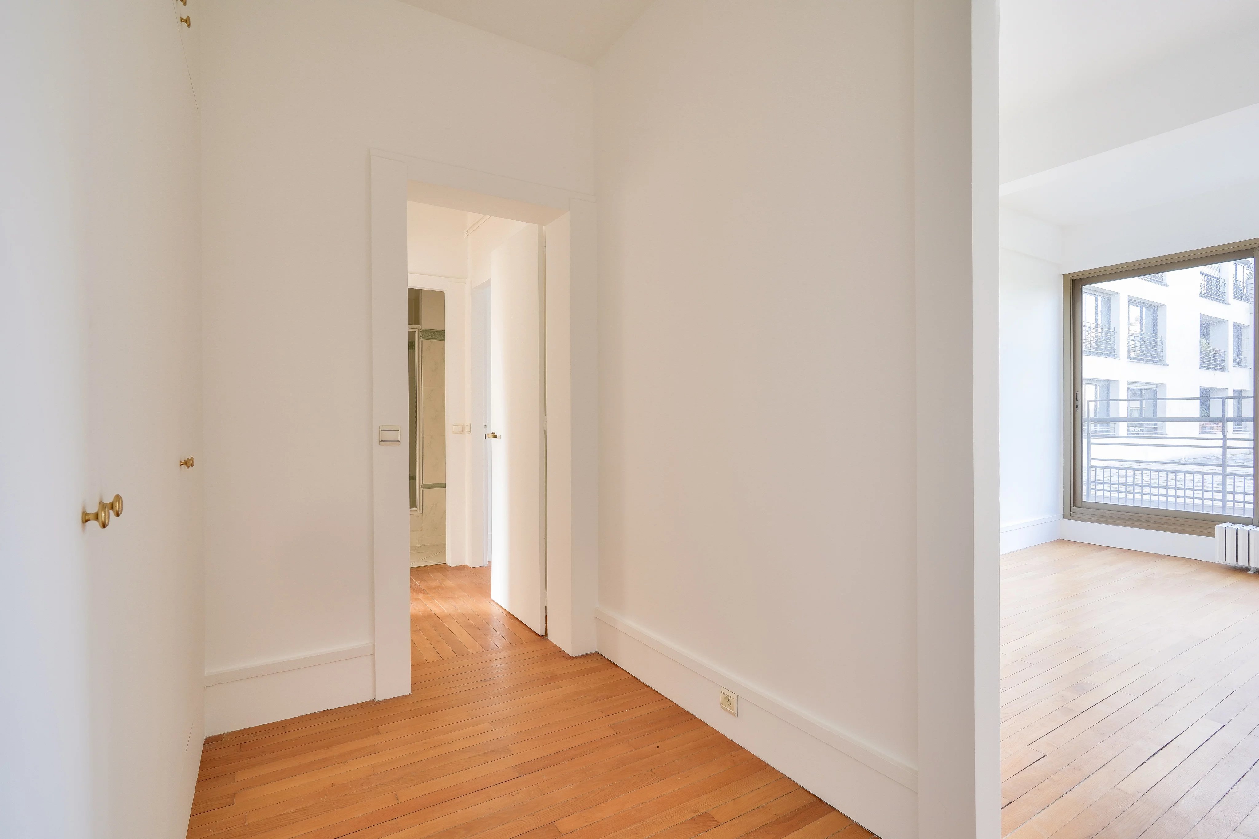Appartement a louer  - 4 pièce(s) - 123 m2 - Surfyn