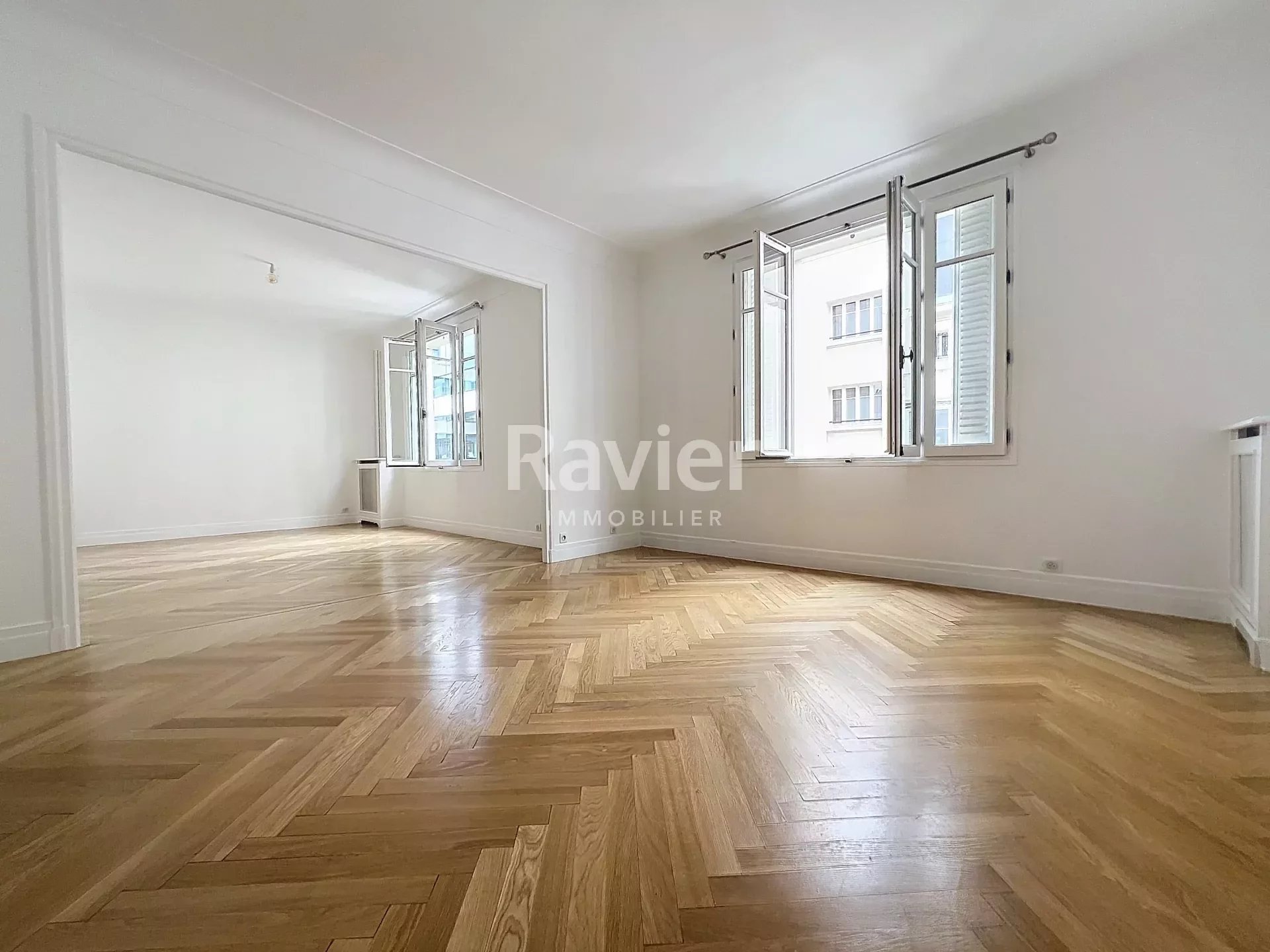 Appartement a louer paris-8e-arrondissement - 4 pièce(s) - 105.4 m2 - Surfyn
